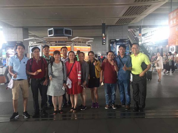 20171010雙十國慶員工旅遊行程-謝總親率員工搭乘高鐵前往台北