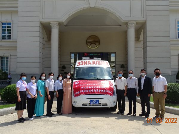 20220301 Grup menyumbangkan ambulans ke Provinsi Binh Duong
